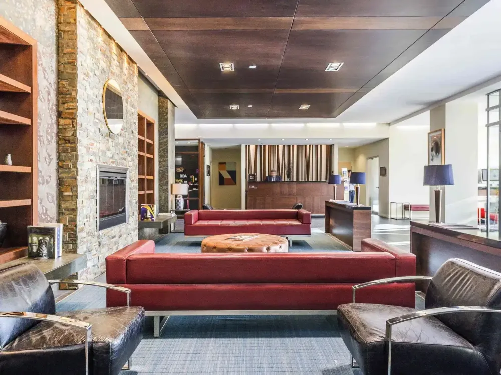 Novotel Montreal Airport Hotel