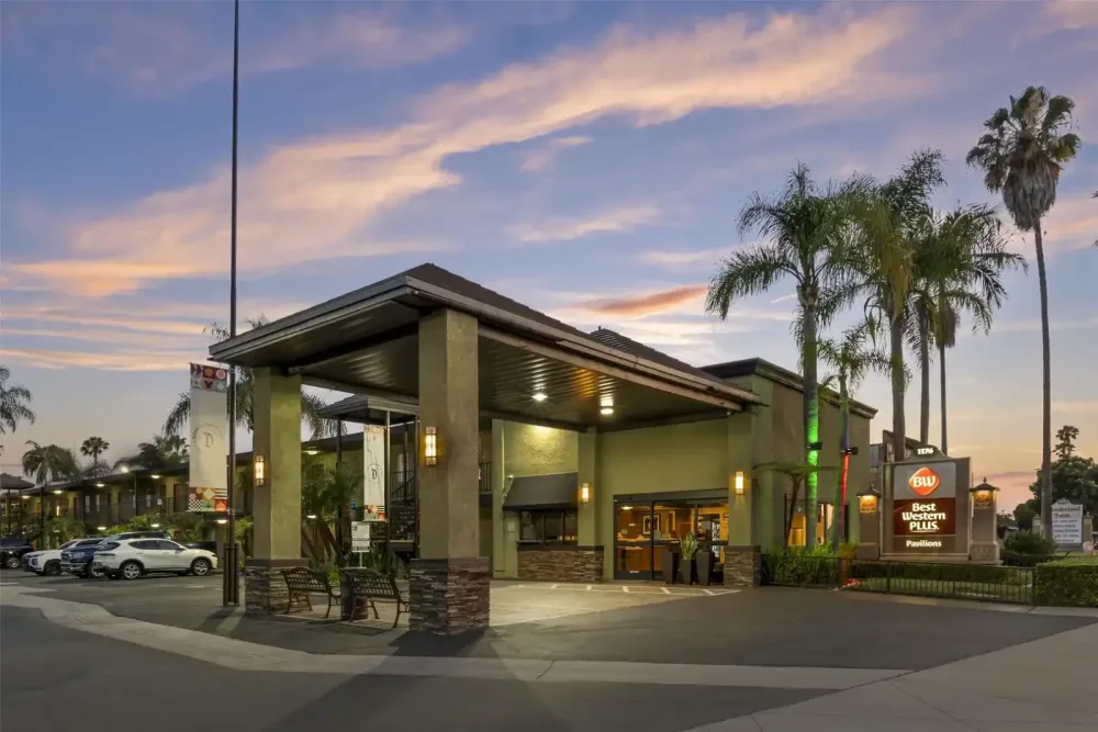 The Best Western PLUS Pavilions