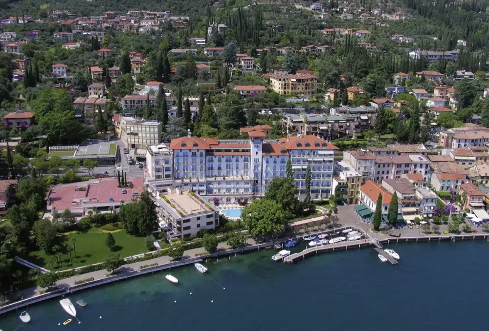 Hotel Savoy Palace
