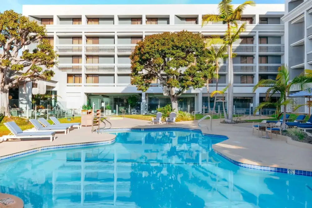 Hotel MdR Marina del Rey - a DoubleTree by Hilton