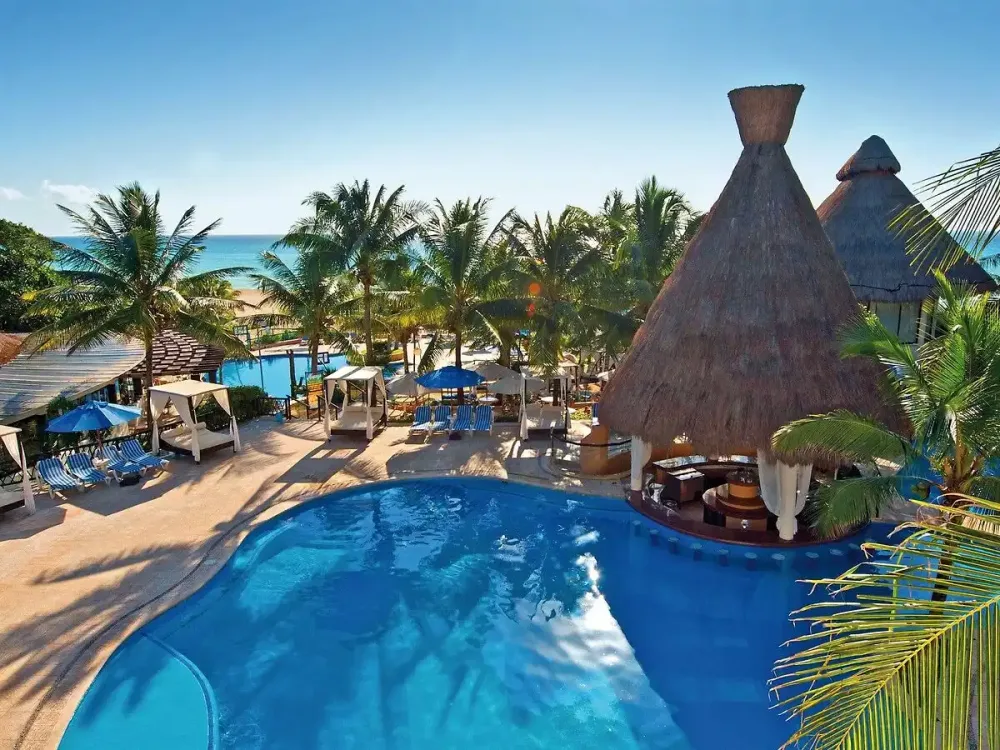 The Reef Playacar