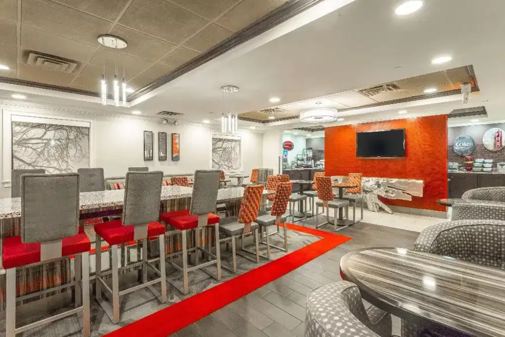 Best Western PLUS Inn at the Peachtrees Hotel