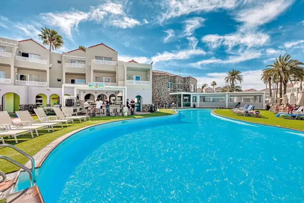LIVVO Koala Garden Hotel