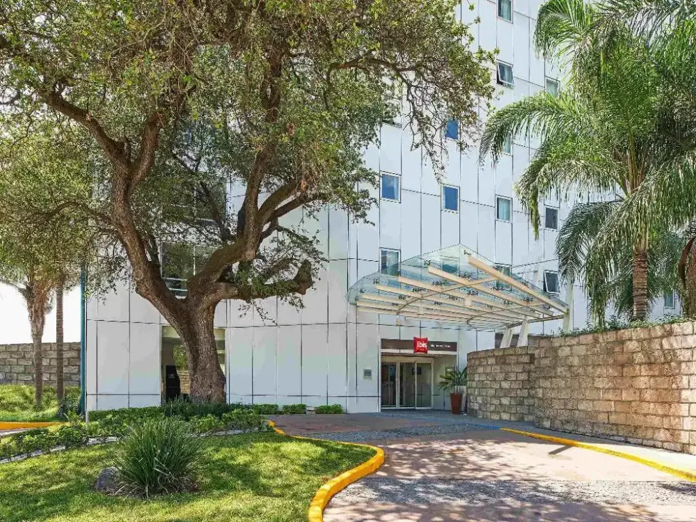 ibis Monterrey Valle