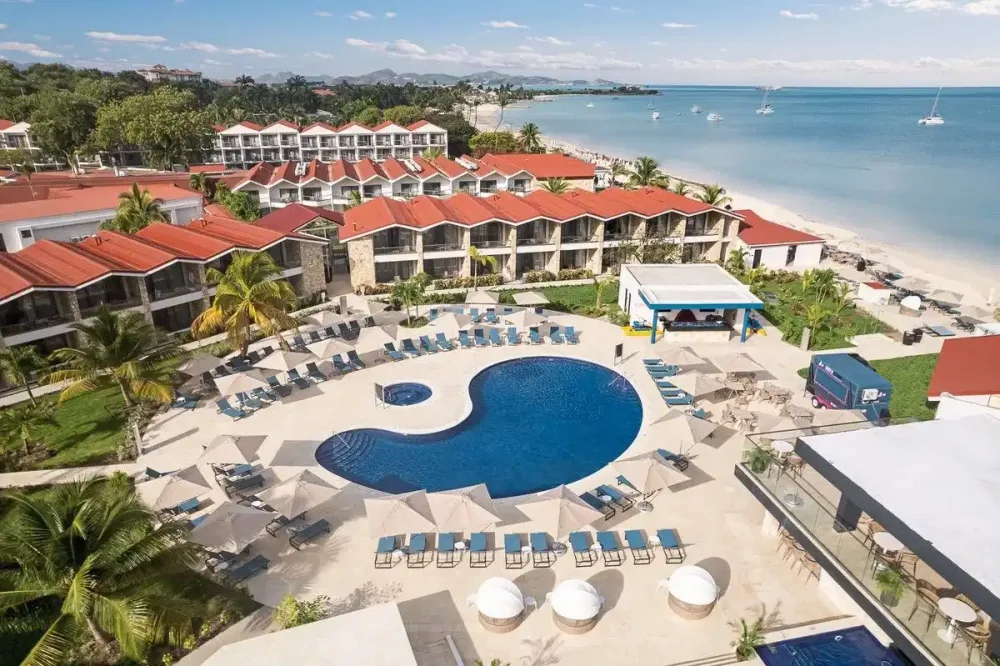 Royalton CHIC Antigua