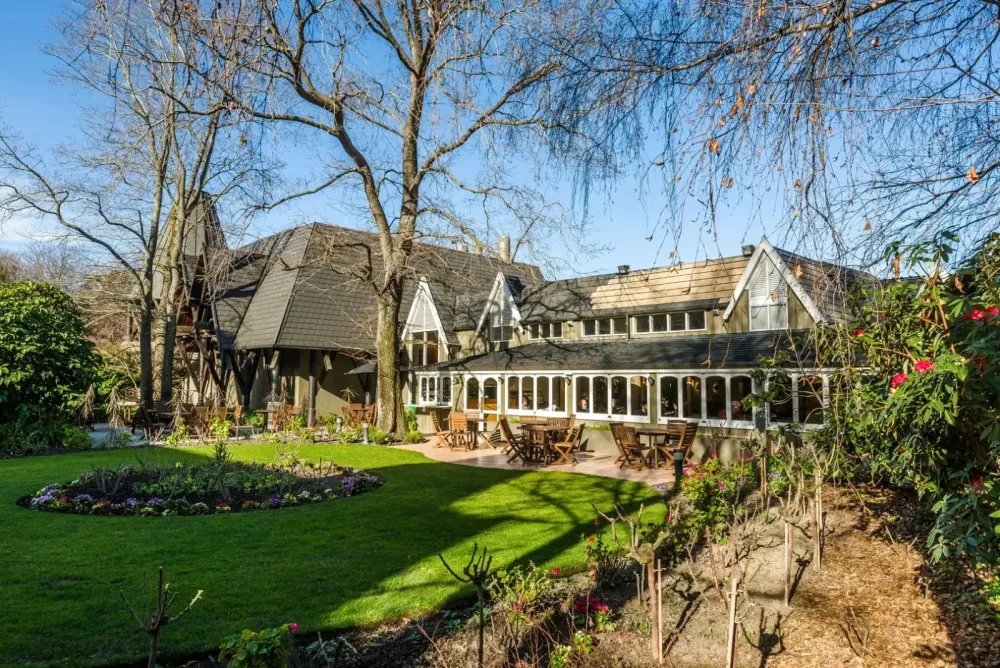 Chateau on the Park - Christchurch, a DoubleTree by Hilton