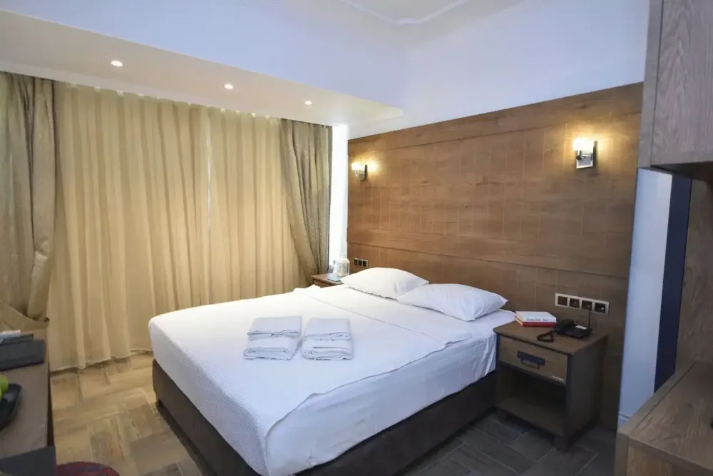 Aurasia Beach Hotel