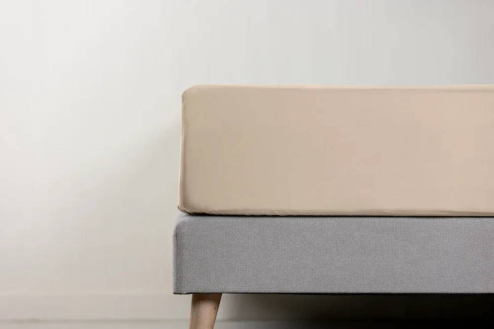 Spannbettlaken 90x200 - 100% Perkal aus natürlicher Baumwolle - Beige