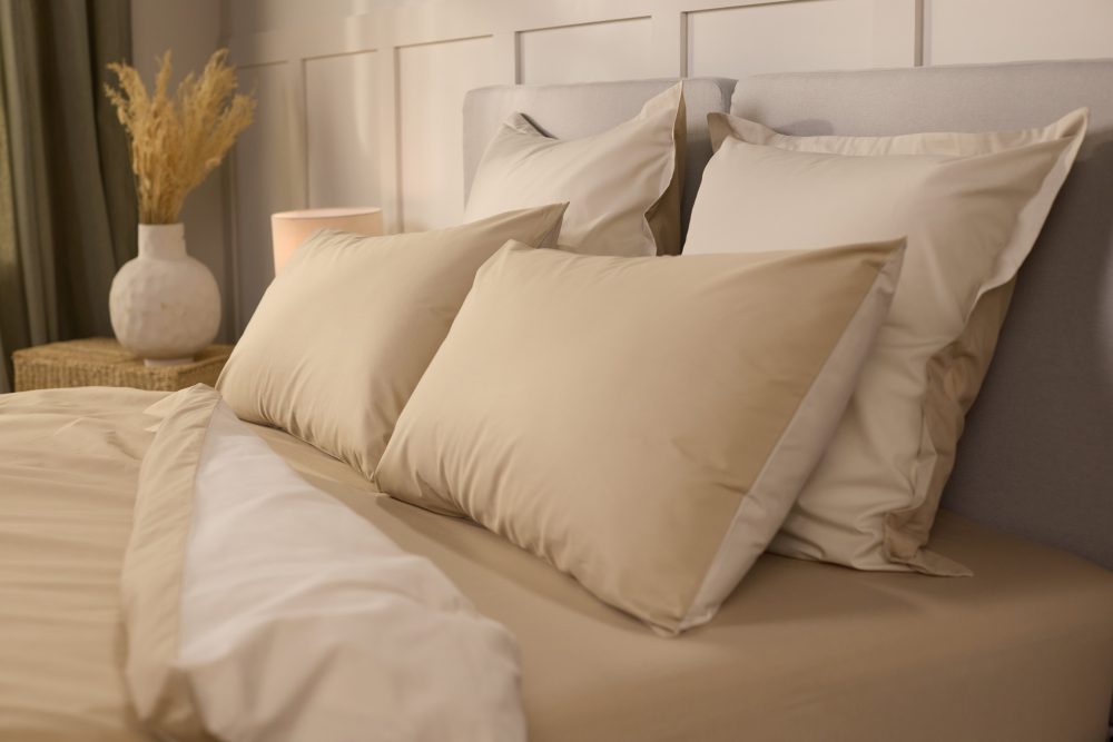 2 Emma Perkal-Baumwolle Kissenbezüge 50x70 - 100% Perkal aus natürlicher Baumwolle - Beige & Creme