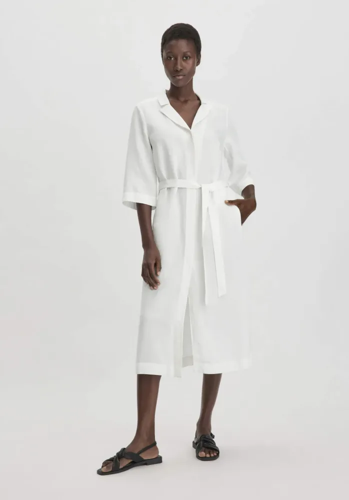 hessnatur Damen Kleid Midi Relaxed aus TENCEL Lyocell mit Leinen - weiß - Größe 34