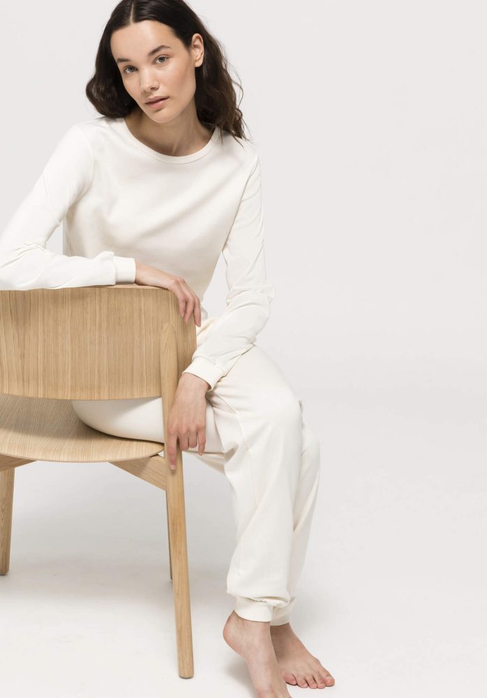 hessnatur Damen Pyjama PURE NATURE aus Bio-Baumwolle - naturfarben Grösse46
