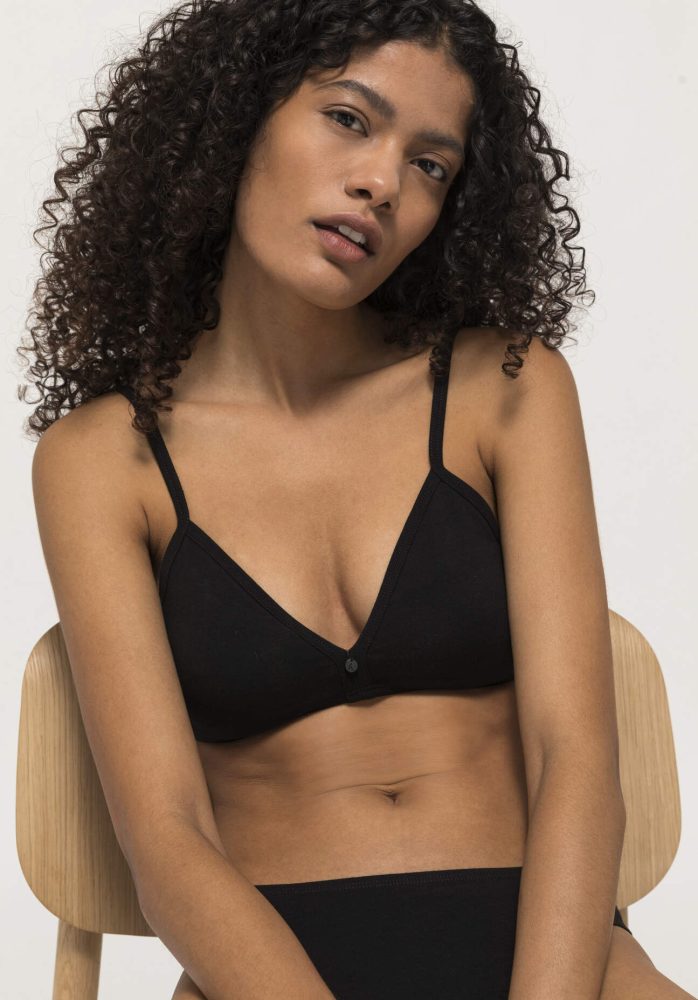 hessnatur Damen Triangel BH bügellos COTTON FEEL aus Bio-Baumwolle - schwarz Grösse70A