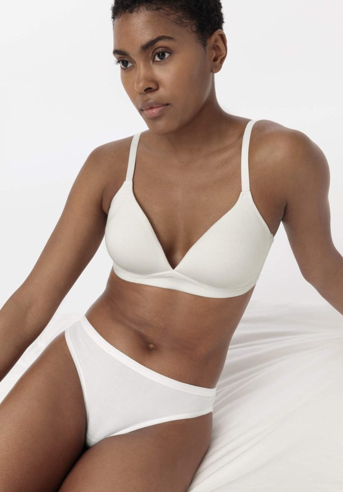 hessnatur Damen Brazil Regular Cut PURE BALANCE aus Bio-Baumwolle und TENCEL™ Modal - weiß Grösse36