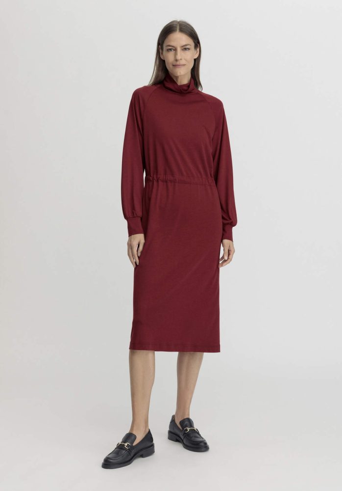 hessnatur Damen Jersey Kleid Midi Relaxed aus TENCEL™ Lyocell mit Bio-Baumwolle - rot Grösse38