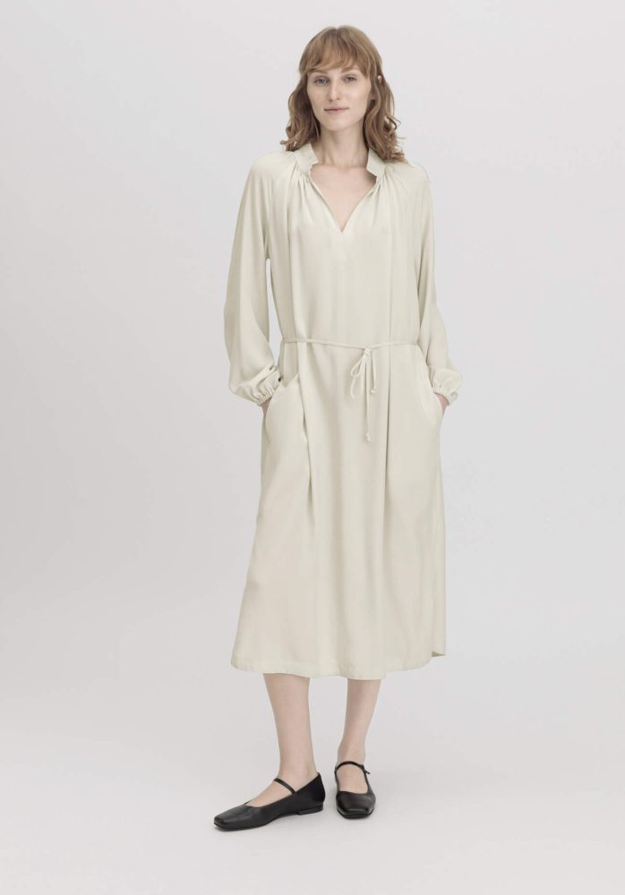 hessnatur Damen Kleid Midi Oversized aus TENCEL™ Lyocell - beige Grösse36