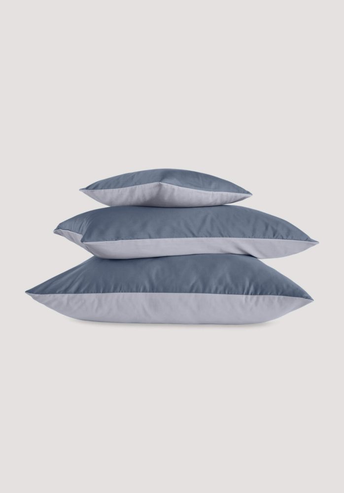hessnatur Satin Wende-Kissenbezug aus Bio-Baumwolle - blau Grösse40x40 cm