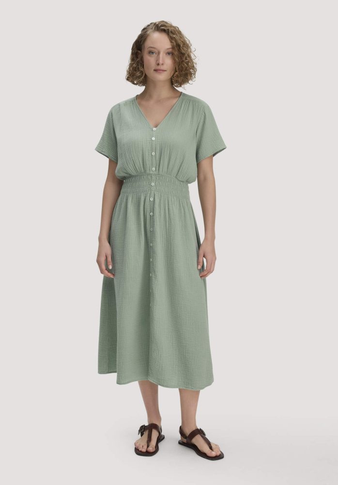 hessnatur Damen Musselin Kleid mit Taillierung Midi aus Bio-Baumwolle - grün Grösse38