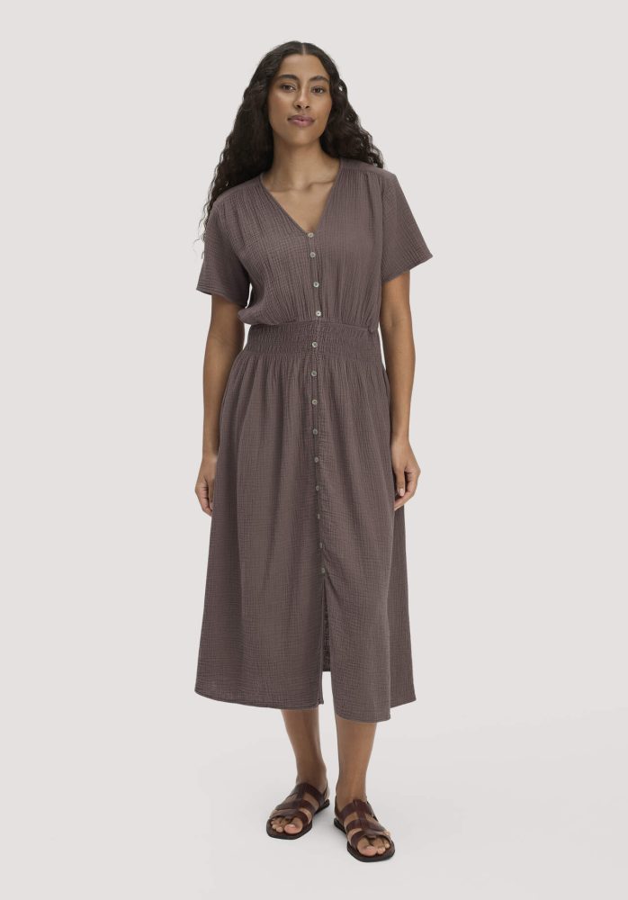 hessnatur Damen Musselin Kleid mit Taillierung Midi aus Bio-Baumwolle - braun Grösse34