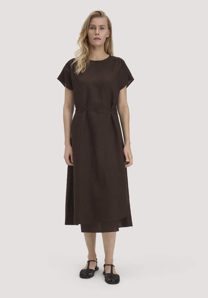 hessnatur Damen Kleid mit Wickeloptik Midi aus Leinen - braun Grösse34