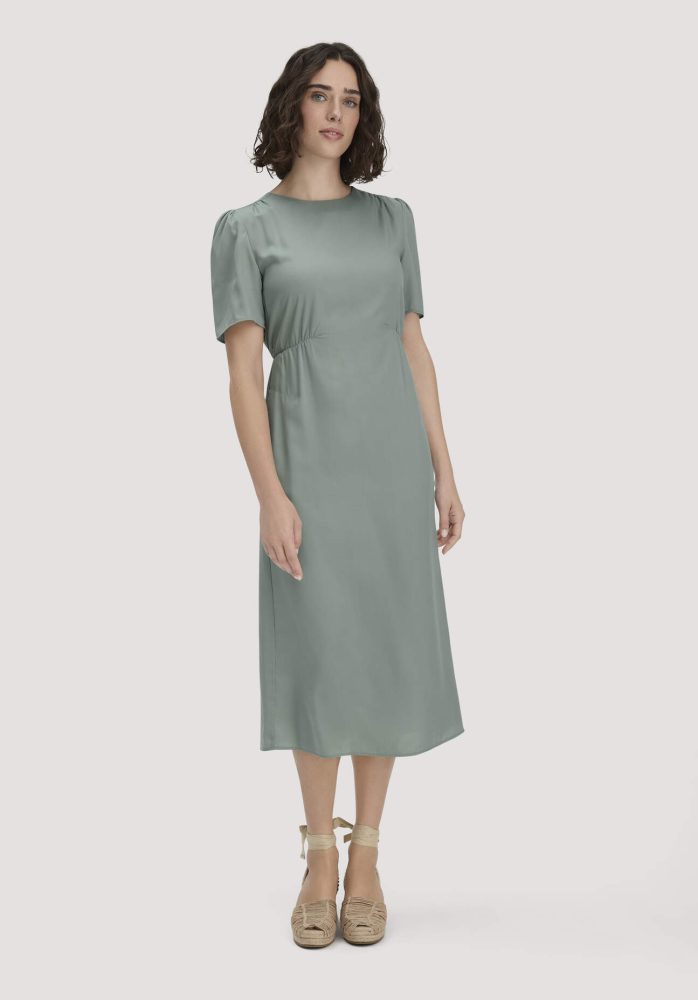 hessnatur Damen Kleid mit Raffung Midi aus SaXcell®Lyocell - grün Grösse38