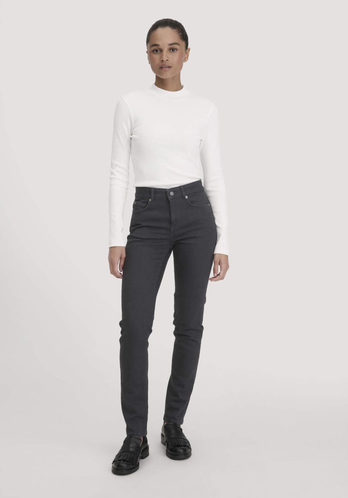 hessnatur Damen Jeans LEA Slim aus Bio-Denim - schwarz Grösse28/30