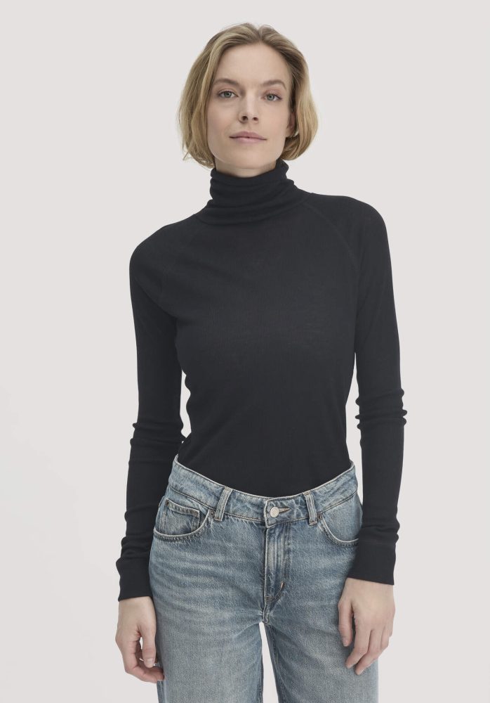 hessnatur Damen Wolle-Mix Longlseeve Fitted aus Bio-Merinowolle und TENCEL™ Lyocell - schwarz Grösse42
