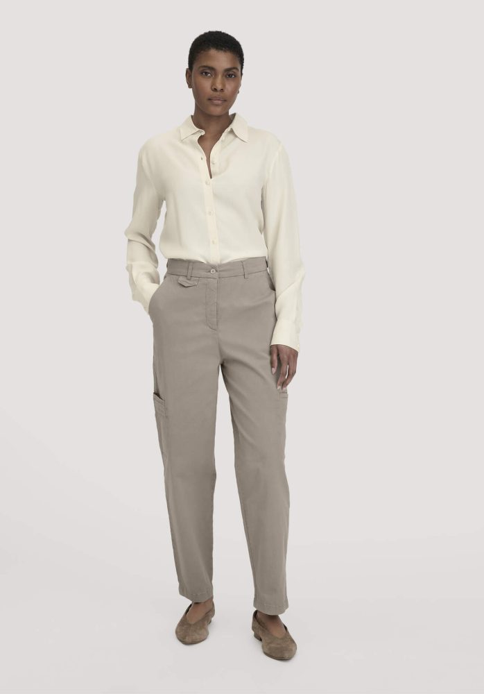 hessnatur Damen Hose Soft Utility Cargo Relaxed aus Bio-Baumwolle - beige Grösse34