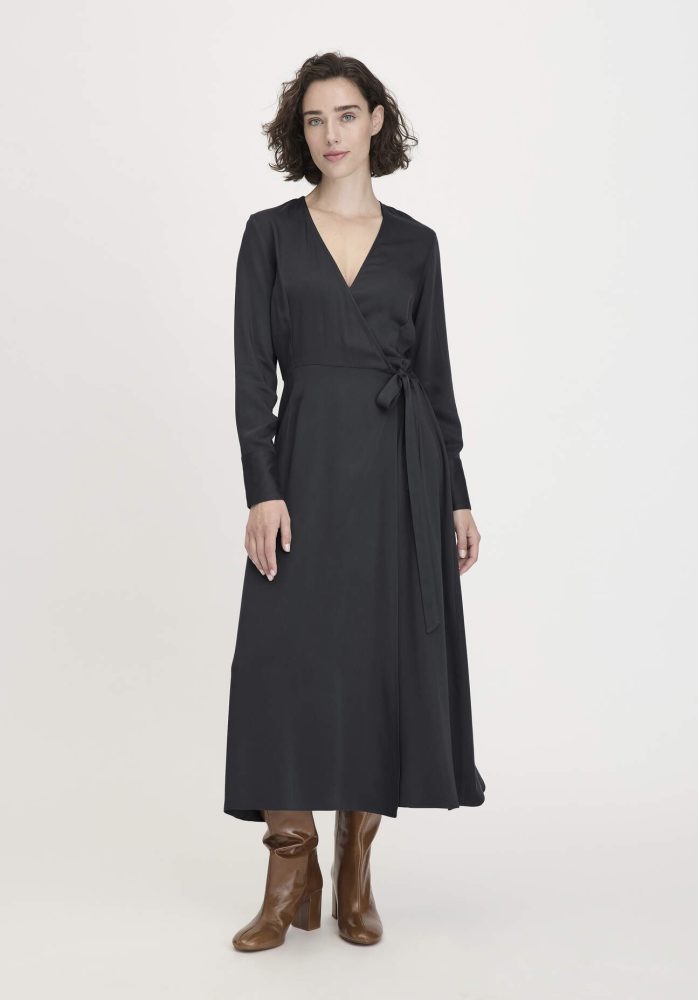 hessnatur Damen Wickelkleid Knöchellang Regular aus LENZING™ ECOVERO™ Viskose - schwarz Grösse40