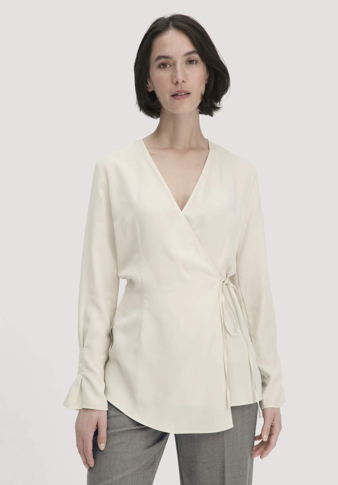 hessnatur Damen Wickelbluse Regular aus TENCEL™ Lyocell - beige Grösse36