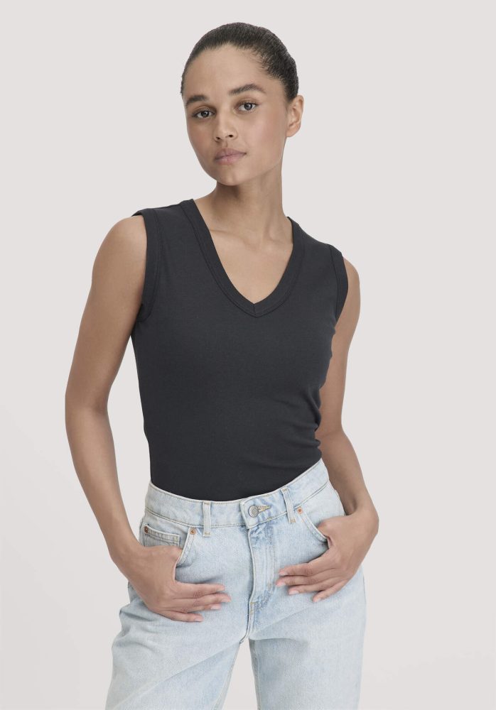 hessnatur Damen Softrib Top Fitted aus Bio-Baumwolle und TENCEL™ Modal - schwarz Grösse42