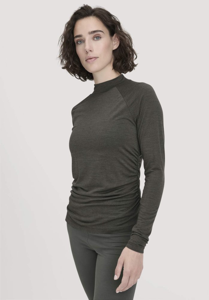 hessnatur Loungewear Shirt Langarm Slim ACTIVE FUNCTIONAL aus Bio-Merinowolle und TENCEL™ Lyocell - grün Grösse48