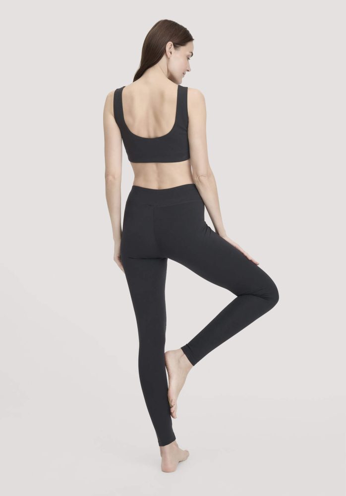 hessnatur Loungewear Leggings Medium Cut ACTIVE LIGHT aus Bio-Baumwolle - schwarz GrösseL/l