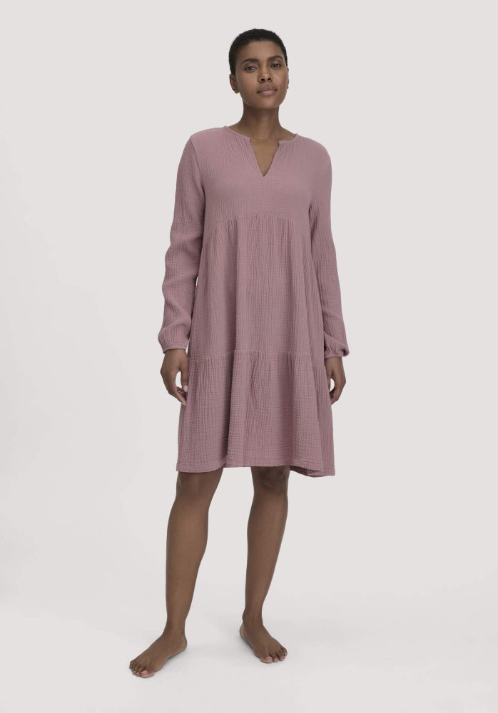 hessnatur Damen Musselin Nachthemd Relaxed PURE COMFORT aus Bio-Baumwolle - lila Grösse36