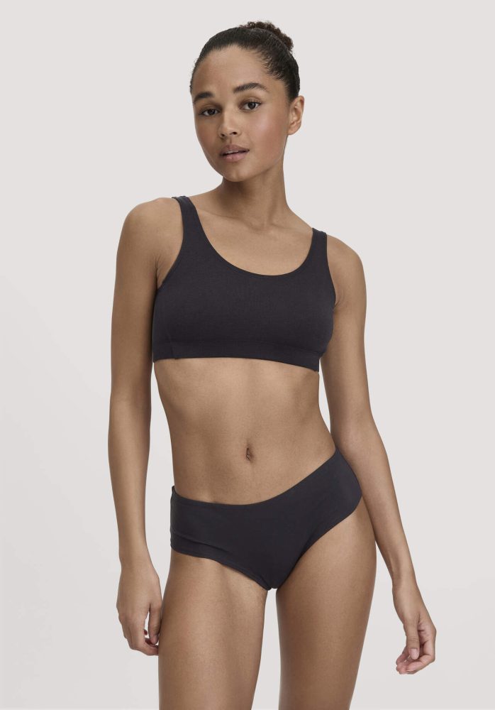 hessnatur Damen Panty Regular Cut COTTON FEEL aus Bio-Baumwolle - schwarz Grösse40