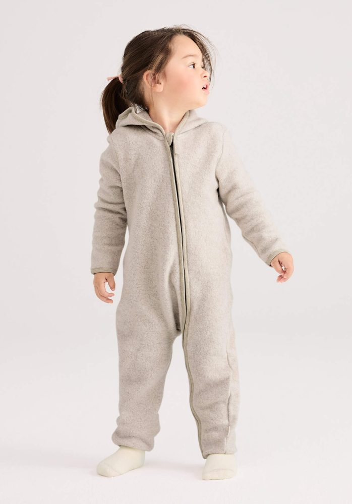 hessnatur Baby Fleece Overall aus Bio-Baumwolle - beige Grösse50/56