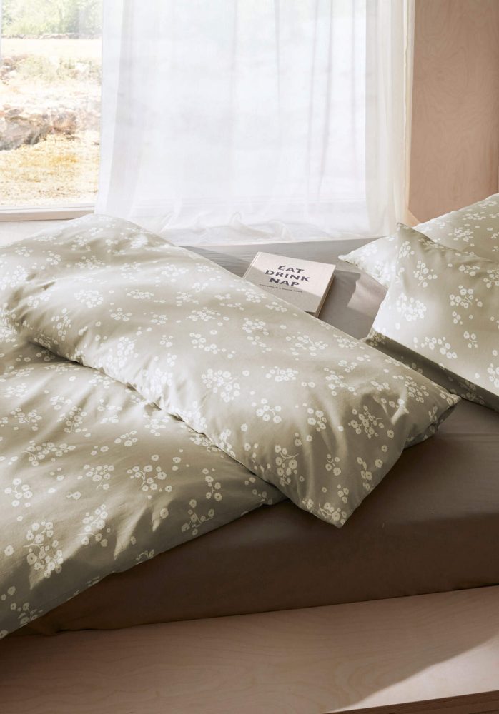 hessnatur Renforcé Bettwäsche Set HANAMI aus Bio-Baumwolle - grün Grösse155x220 / 80x80 cm