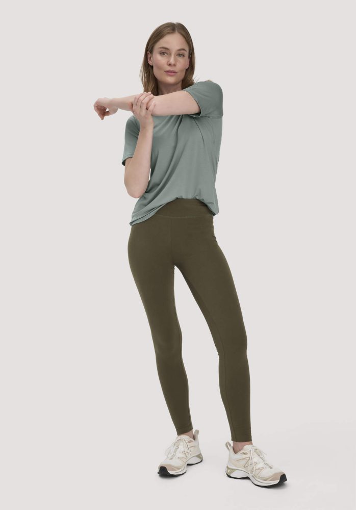 hessnatur Loungewear Leggings Medium Cut ACTIVE LIGHT aus Bio-Baumwolle - grün GrösseL/l