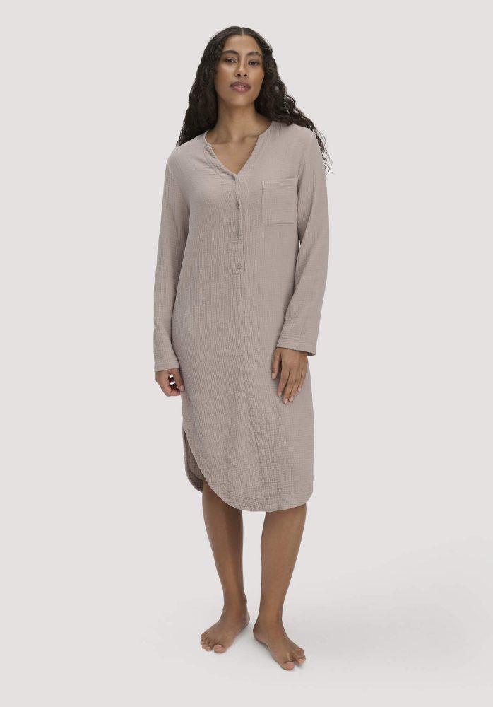 hessnatur Damen Musselin Nachthemd Relaxed PURE COMFORT aus Bio Baumwolle - beige Grösse36