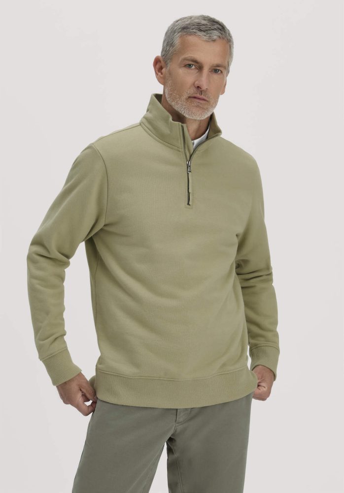 hessnatur Herren Sweat Troyer Regular BETTER RECYCLING aus Bio-Baumwolle - grün GrösseM