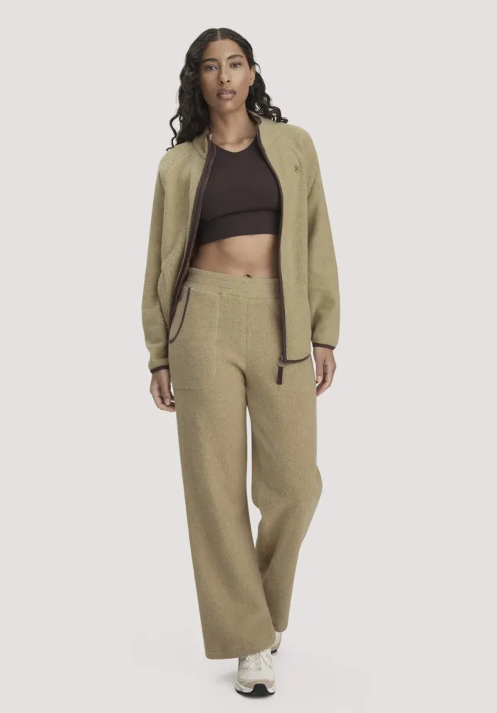 hessnatur Loungewear Fleece Hose Relaxed ACTIVE LIGHT aus Bio-Baumwolle - beige - Größe M