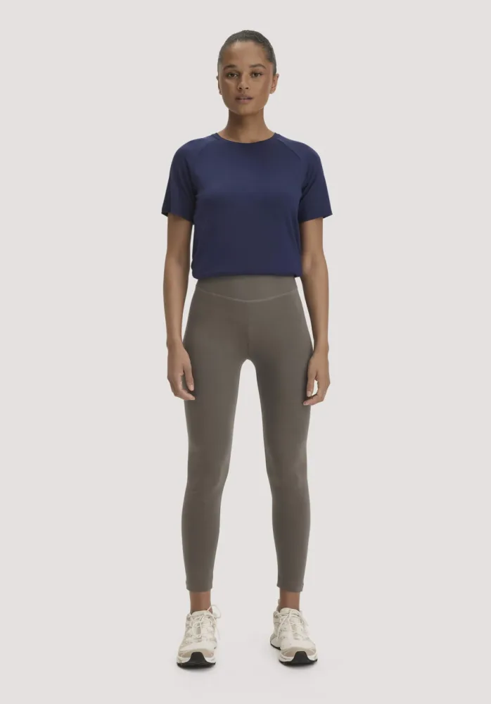 hessnatur Loungewear Leggings Medium Cut ACTIVE LIGHT aus Bio-Baumwolle - grün - Größe S/l
