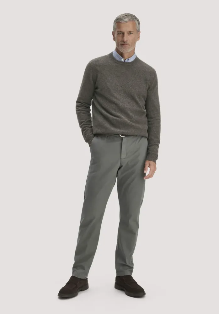 hessnatur Herren Chino LENN Regular aus Bio-Baumwolle - grün - Größe 34/32