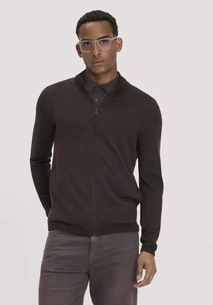 hessnatur Herren Strickjacke Regular aus Bio-Merinowolle - braun - Größe S