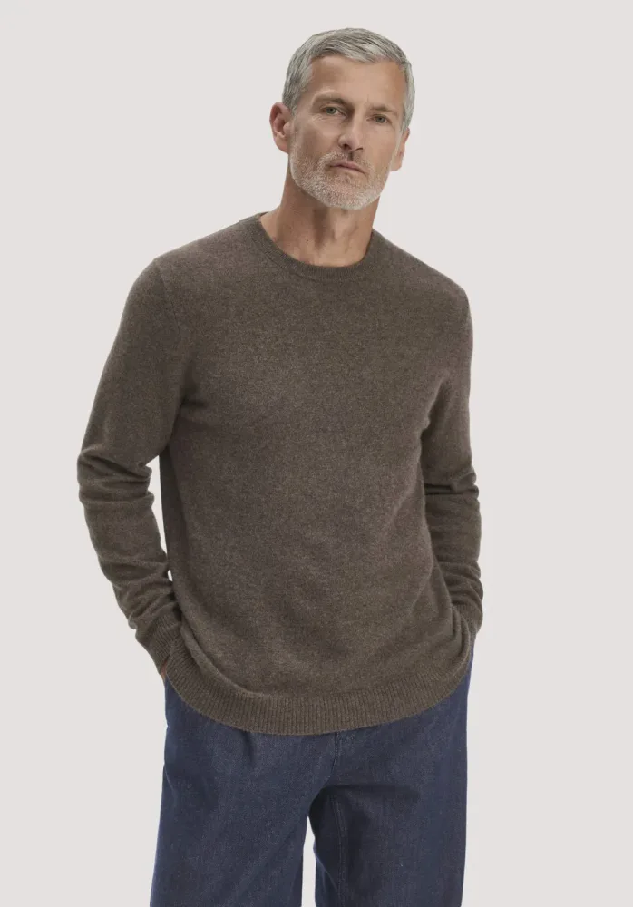 hessnatur Herren Strickpullover Regular BETTER RECYCLING mit recyceltem Cashmere - braun - Größe S