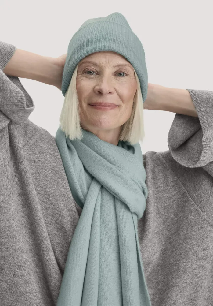 hessnatur Damen Strick Mütze aus Bio-Merinowolle mit Cashmere - grün Grösse1size