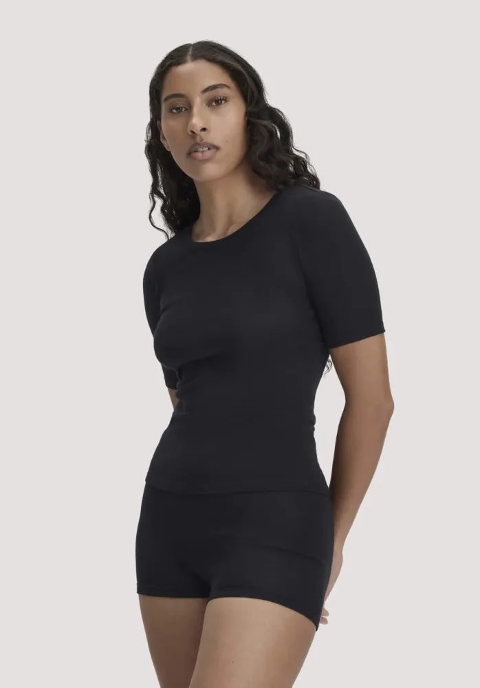 hessnatur Damen T-Shirt PURE FUNCTION aus Bio-Merinowolle mit Seide - schwarz Grösse36