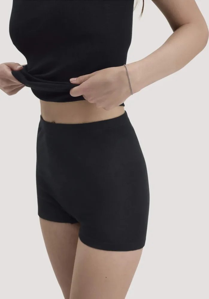 hessnatur Damen Panty PURE FUNCTION aus Bio-Merinowolle mit Seide - schwarz - Größe 38