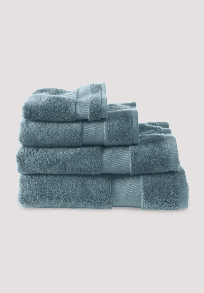 hessnatur Frottier Handtuch aus Bio-Baumwolle - blau - Größe 70x140 cm