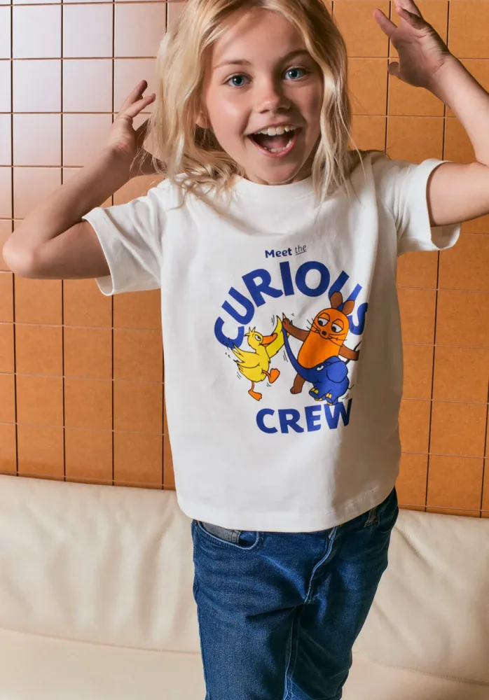 hessnatur Kinder T-Shirt DIE MAUS Relaxed aus Bio-Baumwolle mit recycelter Baumwolle - weiß - Größe 122/128