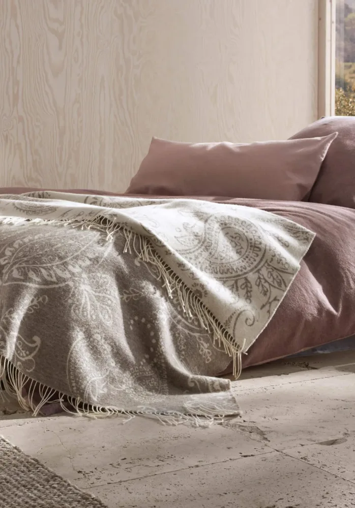 hessnatur Plaid AMARA aus Bio-Lambswool - grau - Größe 130x180 cm
